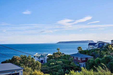 Photo of property in 18 Gordon Road, Plimmerton, Porirua, 5026