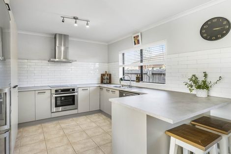 Photo of property in 20 Milson Drive, Papakura, 2110