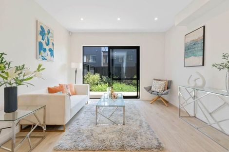 Photo of property in 44 Kiato Lane, Flat Bush, Auckland, 2019