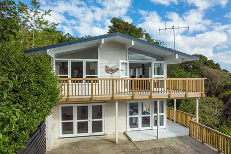 Photo of property in 100 Manganese Point Road, Tamaterau, Whangarei, 0174