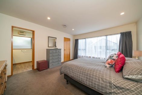 Photo of property in 21 Craven Street, Sockburn, Christchurch, 8042