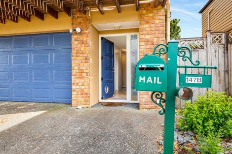 Photo of property in 147b Hobsonville Road, West Harbour, Auckland, 0618