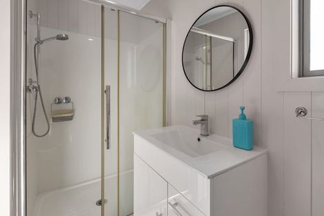 Photo of property in 66 One Tree Point Road, One Tree Point, 0118