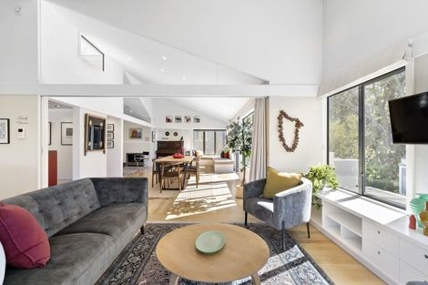 Photo of property in 96 Hill Street, Thorndon, Wellington, 6011