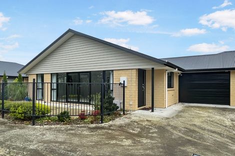 Photo of property in 15 Thomson Street, West End, Palmerston North, 4412