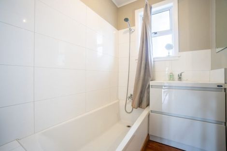 Photo of property in 622 Featherston Street, Roslyn, Palmerston North, 4414