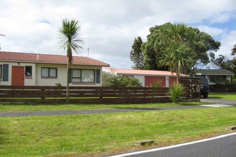 Photo of property in 12 Ferry Parade, Herald Island, Auckland, 0618