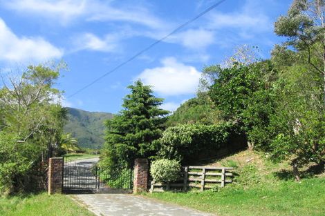 Photo of property in 250 Plateau Road, Te Marua, Upper Hutt, 5018