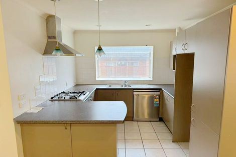 Photo of property in 102a Wharf Road, Te Atatu Peninsula, Auckland, 0610