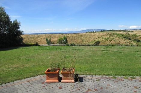 Photo of property in 35 Ruapehu Drive, Fitzherbert, Palmerston North, 4410