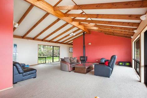 Photo of property in 21 Spicer Road, Cable Bay, 0420