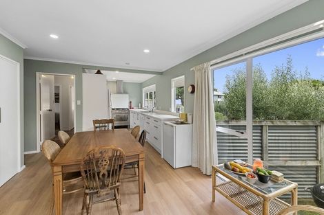 Photo of property in 35 Hicks Crescent, Waikanae Beach, Waikanae, 5036