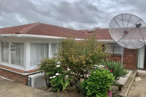 Photo of property in 47 Cascades Road, Pakuranga Heights, Auckland, 2010