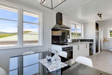 Photo of property in 12 Whenua View, Titahi Bay, Porirua, 5022