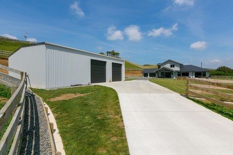 Photo of property in 652 Kelly Road, Lepperton, New Plymouth, 4373
