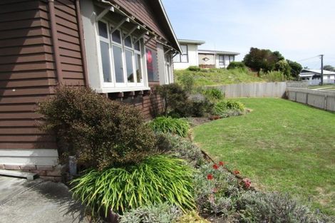 Photo of property in 7 Alma Road, Gonville, Whanganui, 4501