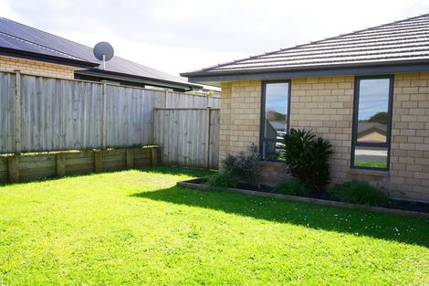 Photo of property in 8 Parkgrove Crescent, Pokeno, 2402