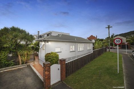 Photo of property in 284 Karori Road, Karori, Wellington, 6012