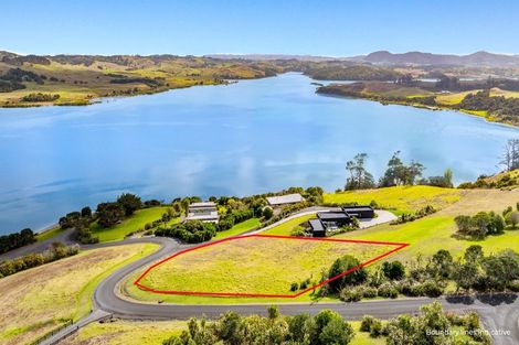 Photo of property in 16a Salt River View Road, Kaiwaka, 0573