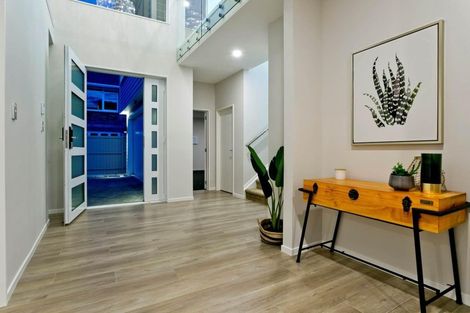 Photo of property in 6c Seaview Road, Milford, Auckland, 0620