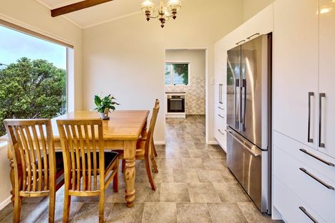 Photo of property in 44 Westhaven Drive, Tawa, Wellington, 5028