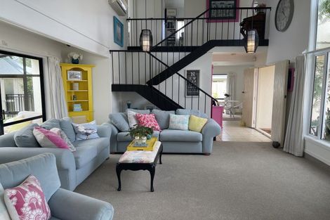 Photo of property in 3 Moana Place, Taradale, Napier, 4112