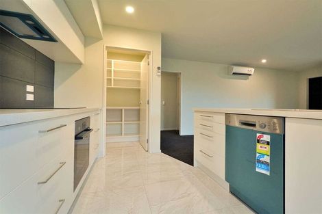 Photo of property in 2 Keeper Close, Woodend, 7610