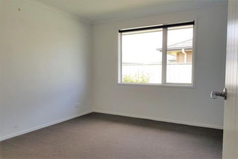 Photo of property in 4 Rawiri Drive, Bell Block, New Plymouth, 4312