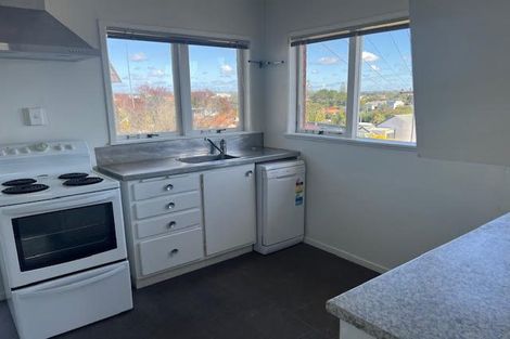 Photo of property in 1/6 Hart Road, Hauraki, Auckland, 0622