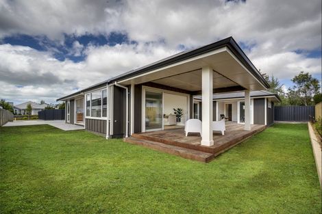 Photo of property in 12 Rich Rise, Havelock North, 4130