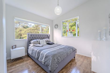 Photo of property in 5 Fairmount Road, Titirangi, Auckland, 0604