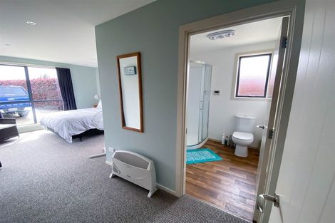 Photo of property in 103 Cashmere Bay Road, Moana, 7875