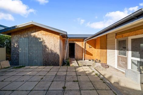 Photo of property in 15 Mortens Lane, Mount Pleasant, Christchurch, 8081