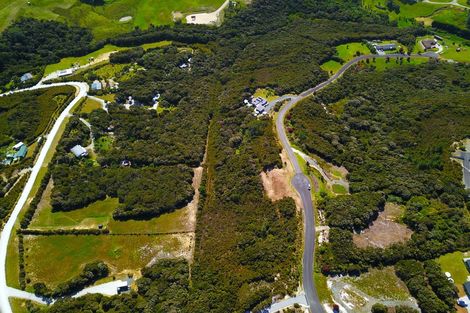 Photo of property in 124 Stratford Drive, Cable Bay, 0420