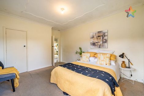 Photo of property in 127 Stokes Valley Road, Stokes Valley, Lower Hutt, 5019