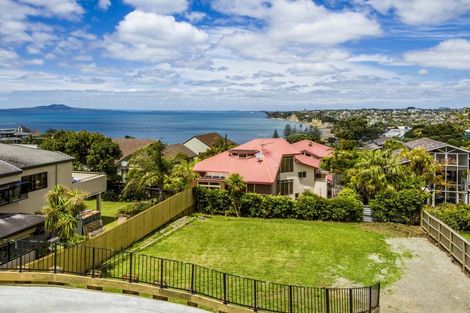 Photo of property in 13a Ridge Road, Waiake, Auckland, 0630