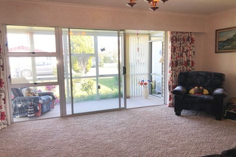 Photo of property in 20 Charles Street, Levin, 5510