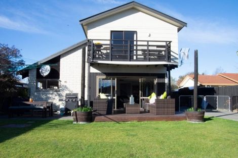 Photo of property in 2 Ebert Place, Rangiora, 7400