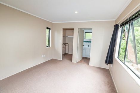 Photo of property in 51 Sunrise Boulevard, Tawa, Wellington, 5028