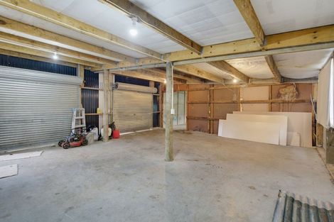 Photo of property in 30 Mccaughan Street, Browns, Winton, 9781