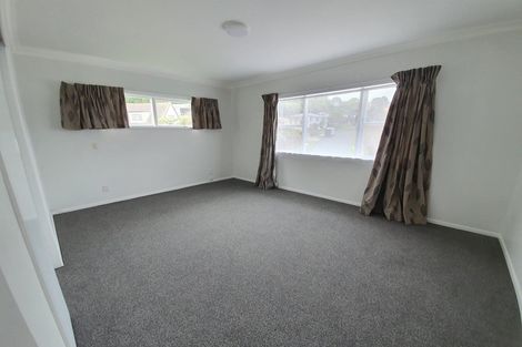 Photo of property in 5 Fyvie Avenue, Tawa, Wellington, 5028