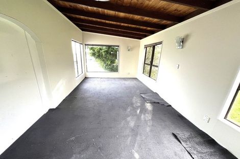 Photo of property in 22 Goodwood Drive, Goodwood Heights, Auckland, 2105