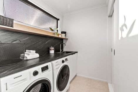 Photo of property in 77 Vogel Street, Cambridge, 3434