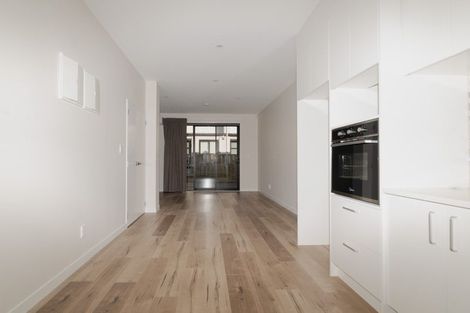 Photo of property in 2/86 Fred Taylor Drive, Westgate, Auckland, 0814