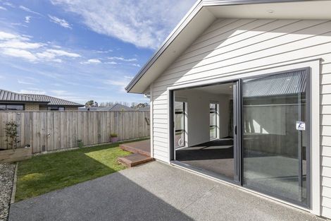 Photo of property in 82a Watkins Drive, Rangiora, 7400