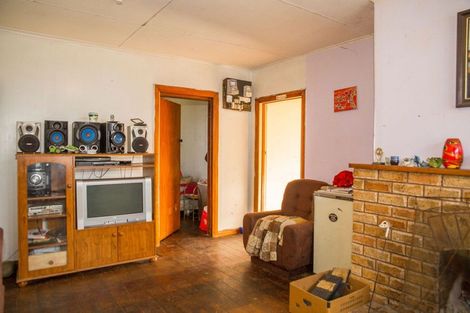 Photo of property in 38 Tennyson Street, Dannevirke, 4930