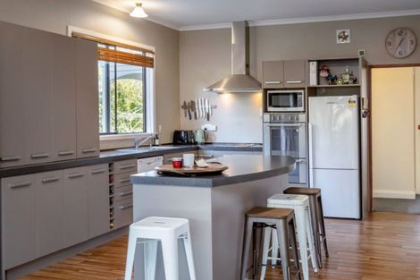 Photo of property in 182 Pukemiku Road, Mangamutu, Pahiatua, 4983