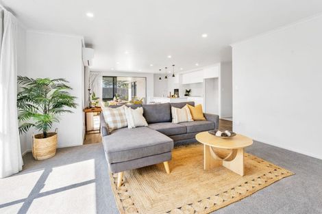 Photo of property in 63 Kaurinui Crescent, One Tree Point, 0118