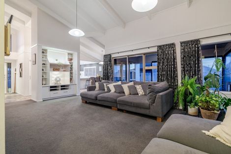 Photo of property in 19 Meridian Grove, Kelvin Grove, Palmerston North, 4414