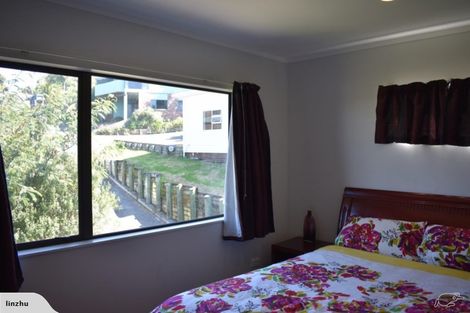 Photo of property in 91c Wade River Road, Stanmore Bay, Whangaparaoa, 0932